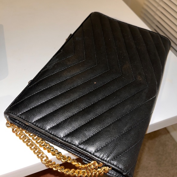 Cassandre Envelope Chain Wallet in Grain De Poudre Leather - Picture 6 of 9